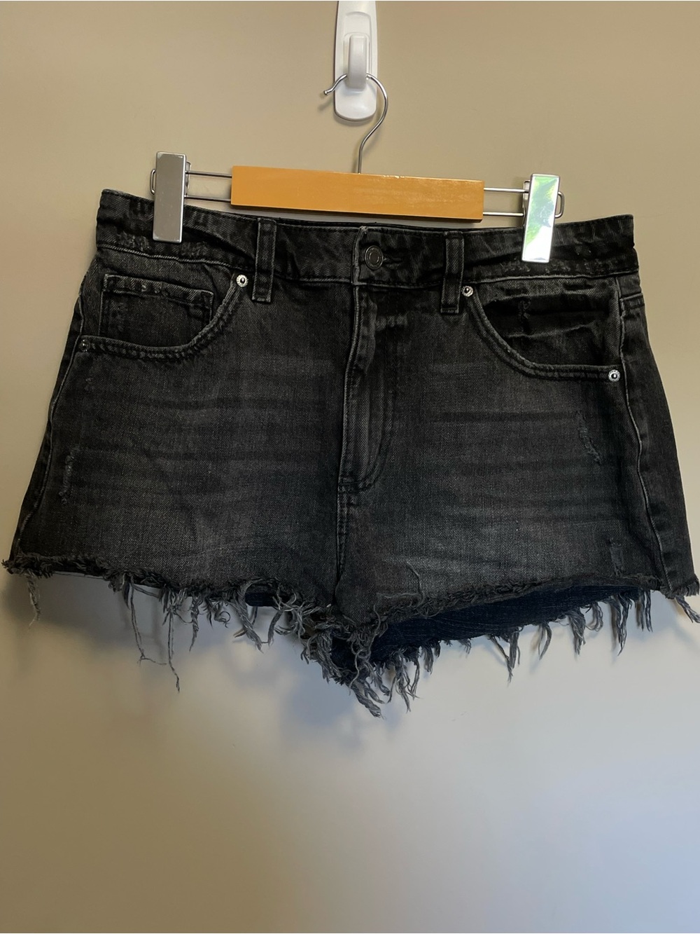 Dynamite Black Denim Jean Raw Hem Shorts Women's Size 29